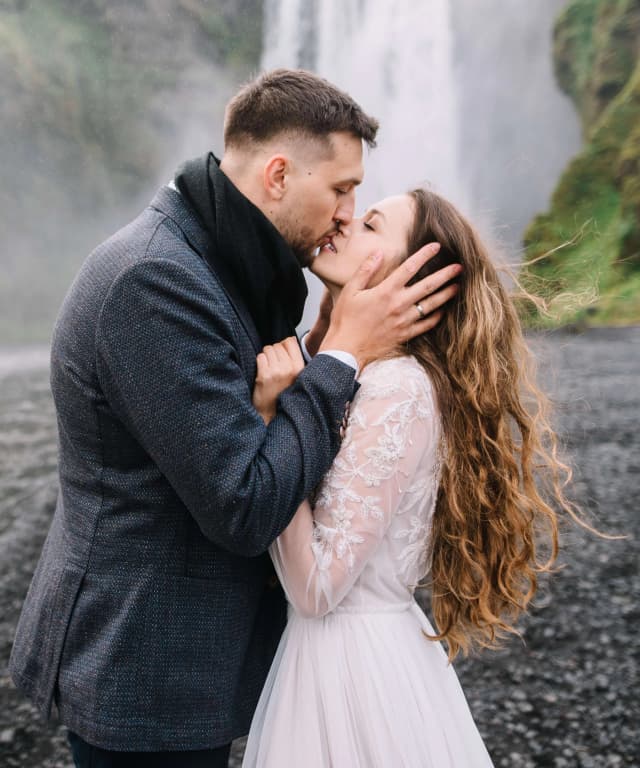 5 Steps To Writing Wedding Vows That Will Make Your Husband Cry