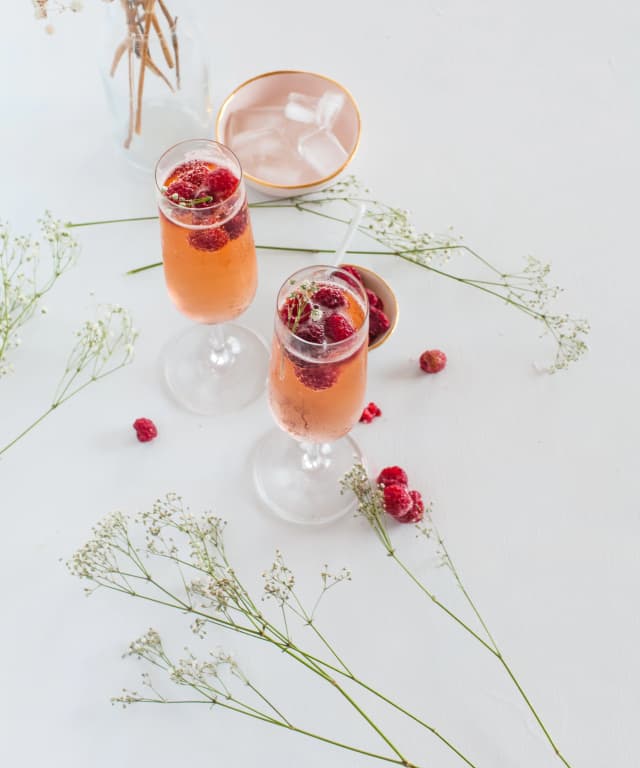 In Honor Of Dry January, Here Are 15 Delicious Winter Mocktails To Try