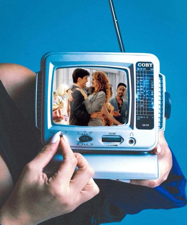 If You Love These Popular Rom-Com Movies, Here’s The Book You Should Read Next
