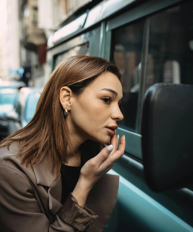 I Stopped Looking At My Reflection For 40 Days: Here’s What Happened