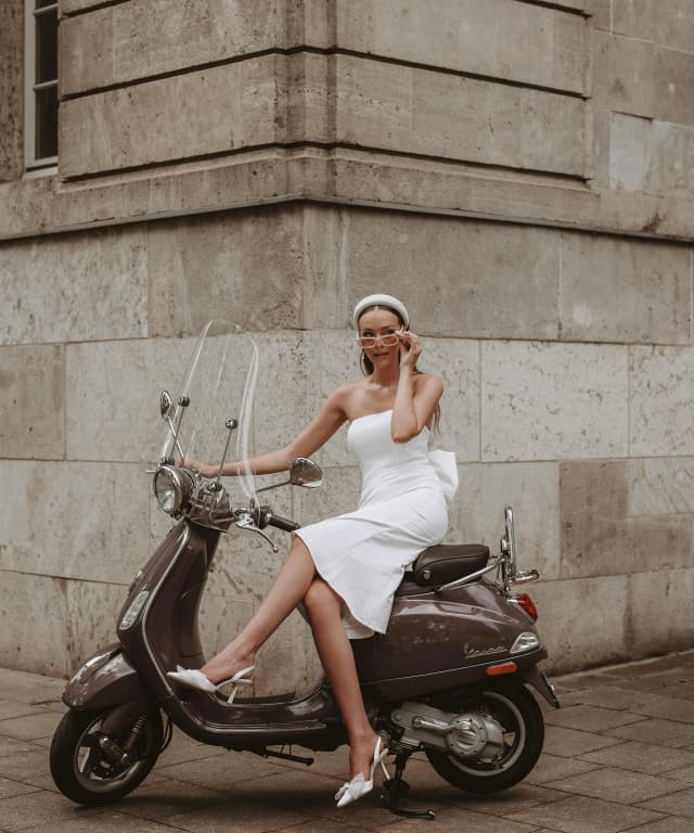 Brides Are Expecting Too Much From Their Guests And Social Media Is To Blame