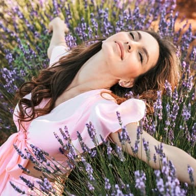 25 Little Things That We Shamelessly Love About Being A Woman